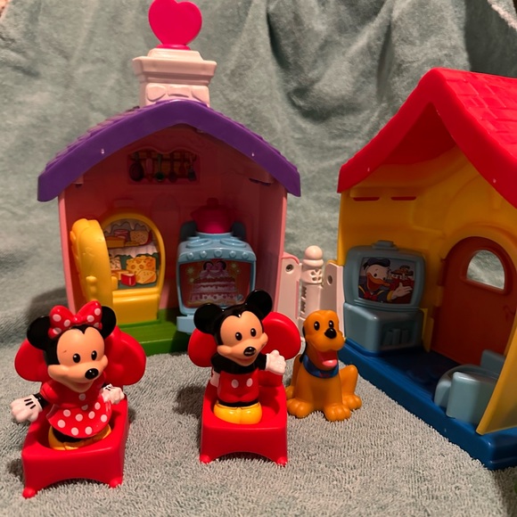 Mickey and Minnie Little People house with figures - Picture 3 of 14